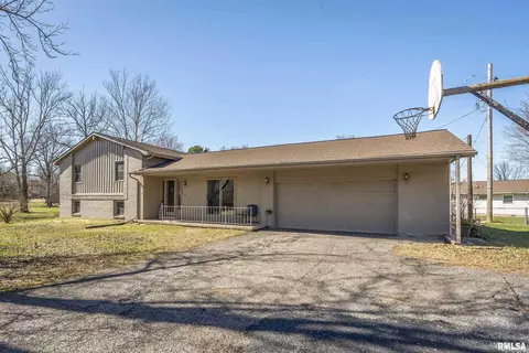 204 Lingale Ave, Marion, IL 62959 photo 3