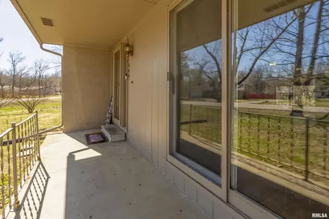 204 Lingale Ave, Marion, IL 62959 photo 4
