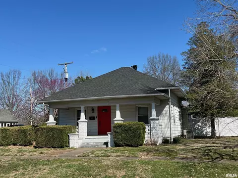 516 Bryan Ave, Carterville, IL 62918