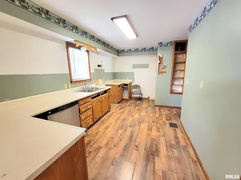 Kitchen - 437 S Main St, Flora, IL 62839 photo 3 of 3