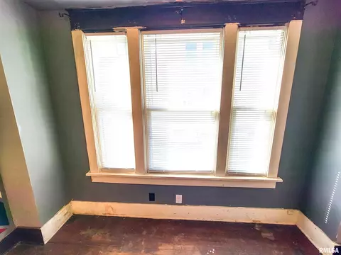 Other - 437 S Main St, Flora, IL 62839 photo 5 of 46