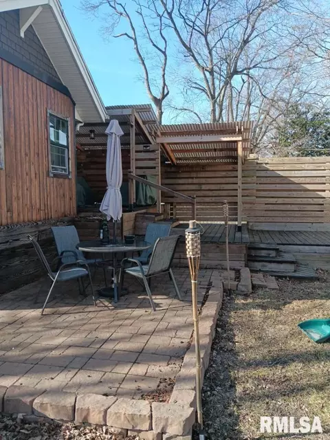 211 Forest St, Anna, IL 62906 photo 16