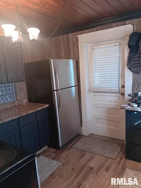 211 Forest St, Anna, IL 62906 photo 7