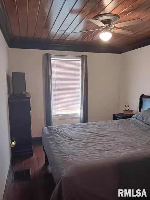 211 Forest St, Anna, IL 62906 photo 12
