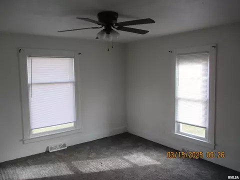 449 Bicknell St, Centralia, IL 62801 photo 7