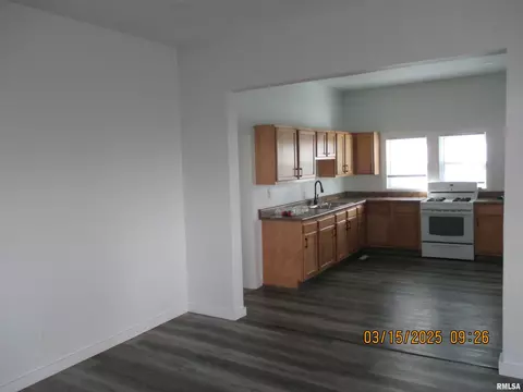 449 Bicknell St, Centralia, IL 62801 photo 5