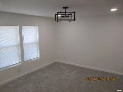 119 N Douglas St, Centralia, IL 62801 photo 5