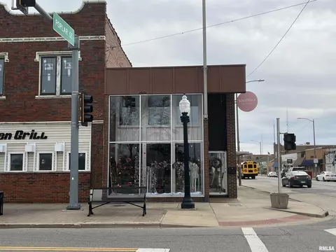 301 S Broadway St, Centralia, IL 62801 photo 3