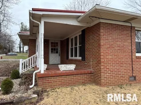 274 E Trammel St, Carrier Mills, IL 62917