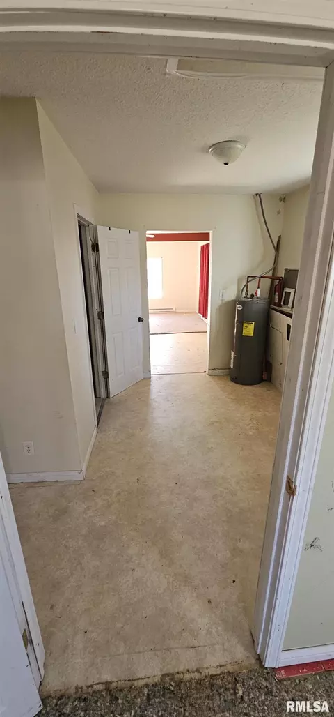 321 S Lackey St, Salem, IL 62881 photo 8