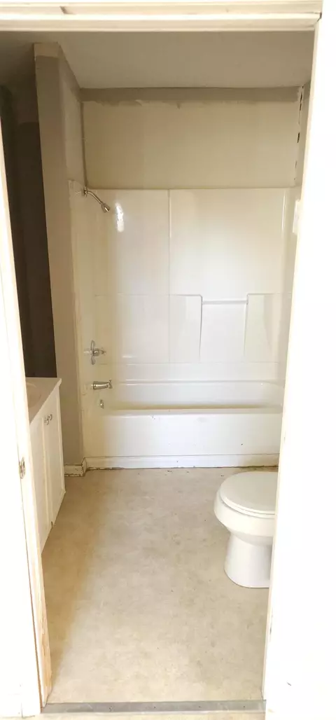 321 S Lackey St, Salem, IL 62881 photo 9
