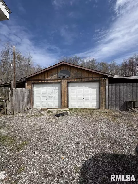 412 N Main St, Ewing, IL 62836 photo 26