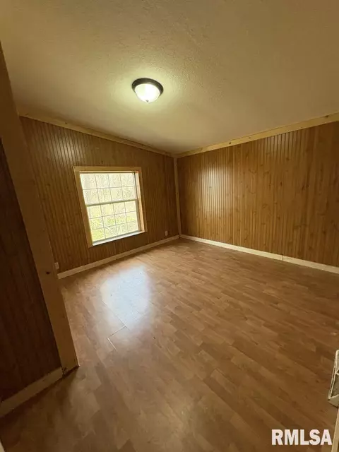 412 N Main St, Ewing, IL 62836 photo 20