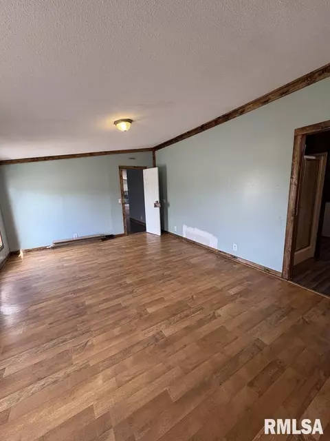 412 N Main St, Ewing, IL 62836 photo 15