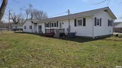 2424 Jones St, Eldorado, IL 62930 photo 3