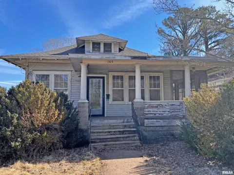 105 N Springer St, Carbondale, IL 62901