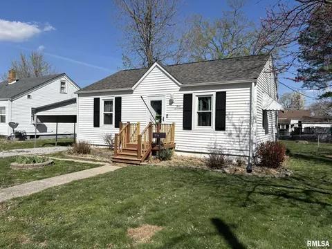 317 S 3rd St, Marion, IL 62959