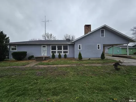 278 E Jackson St, Ashley, IL 62808