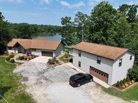 3448 Levee Rd, Centralia, IL 62801 photo 4