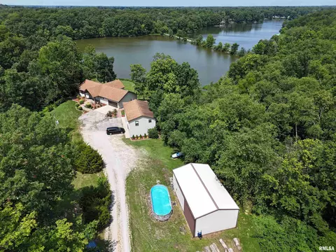 3448 Levee Rd, Centralia, IL 62801 photo 5