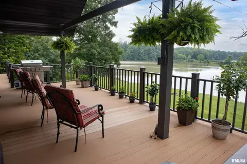 3448 Levee Rd, Centralia, IL 62801 photo 3