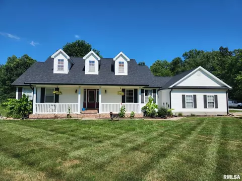 11742 Strawberry Rd, Carbondale, IL 62901