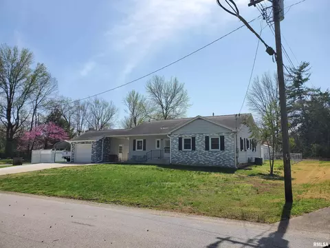 2001 Gray Dr, Carbondale, IL 62901