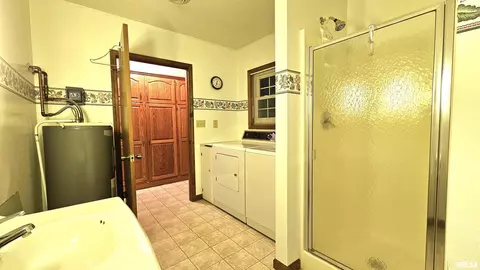 325 Two Mile Rd, Eldorado, IL 62930 photo 24