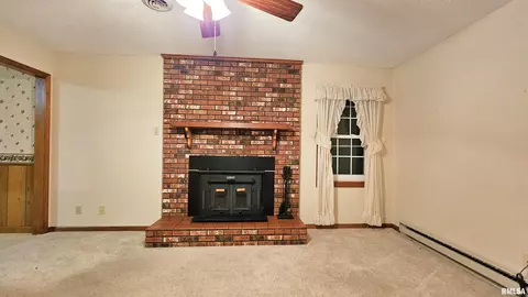 325 Two Mile Rd, Eldorado, IL 62930 photo 16