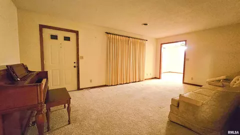 325 Two Mile Rd, Eldorado, IL 62930 photo 12