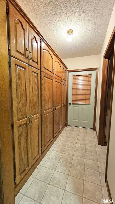 325 Two Mile Rd, Eldorado, IL 62930 photo 22