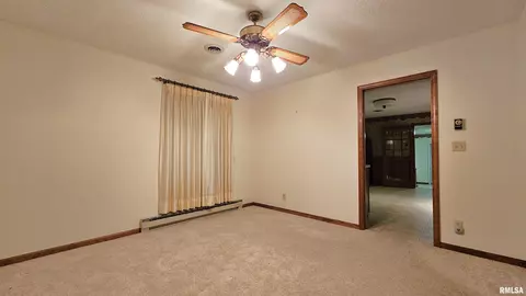 325 Two Mile Rd, Eldorado, IL 62930 photo 11