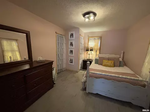 205 N Bentley St, Marion, IL 62959 photo 14