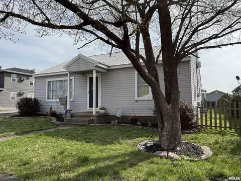 205 N Bentley St, Marion, IL 62959 photo 3