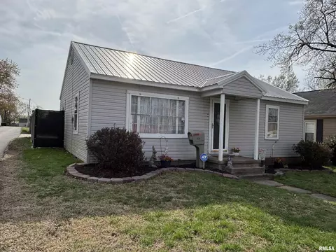 205 N Bentley St, Marion, IL 62959 photo 2