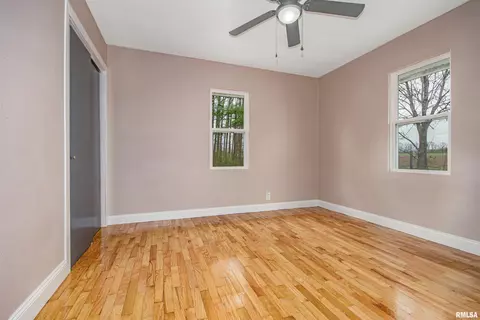 1108 N Main St, Dix, IL 62830 photo 10