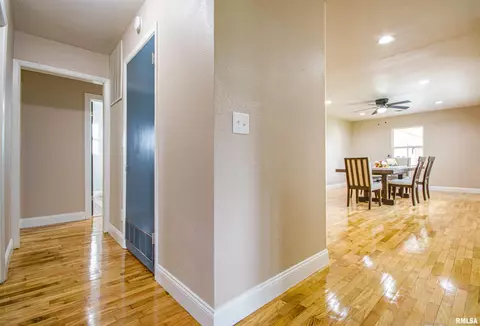 1108 N Main St, Dix, IL 62830 photo 7