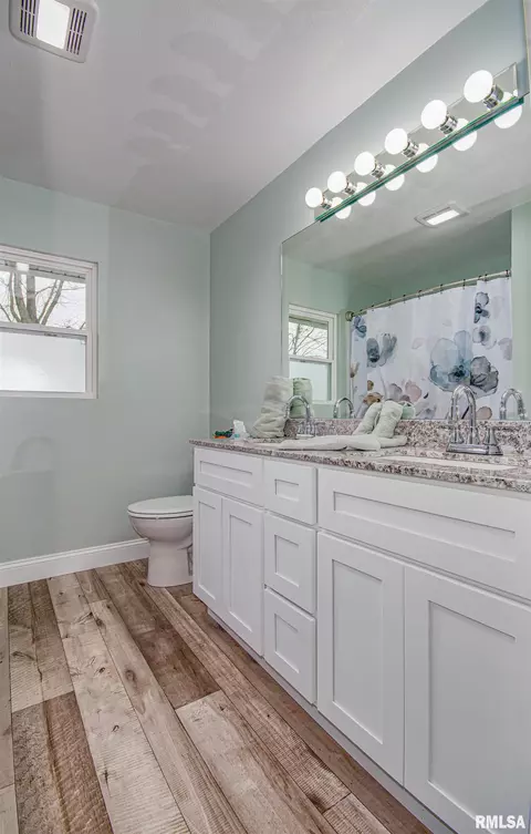 1108 N Main St, Dix, IL 62830 photo 13