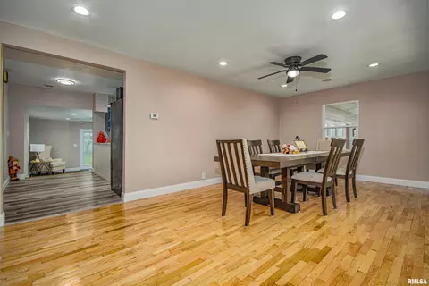 1108 N Main St, Dix, IL 62830 photo 3