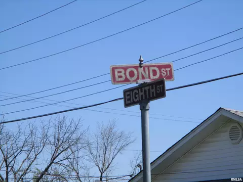 1111 E Bond St, Benton, IL 62812 photo 7