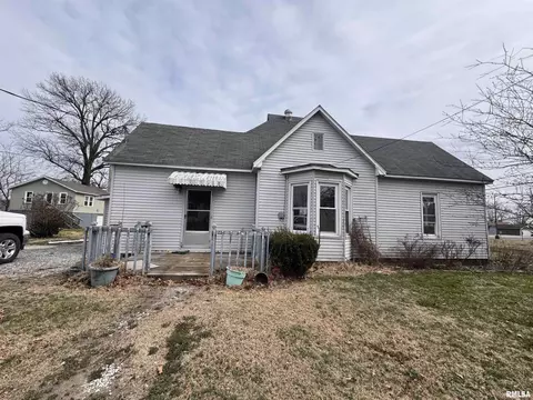 808 W White St, Marion, IL 62959 photo 15