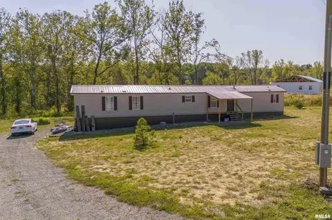 9180 Charlie Birger Ln, Marion, IL 62959