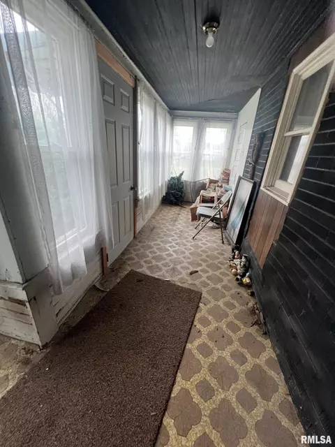 401 S Victor St, Christopher, IL 62822 photo 8