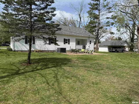 500 Parish St, Eldorado, IL 62930 photo 4