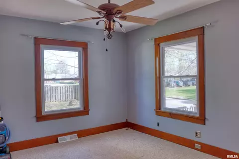2230 Walnut St, Murphysboro, IL 62966 photo 17