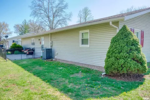1006 Roberta Dr, Murphysboro, IL 62966 photo 20