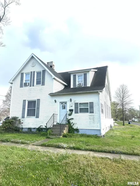547 W 2nd St, Centralia, IL 62801