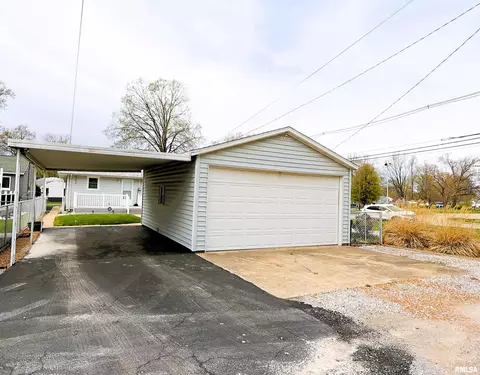 1305 S Pne, Centralia, IL 62801 photo 15