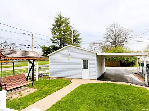 1305 S Pne, Centralia, IL 62801 photo 14