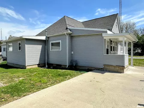 403 S State St, Christopher, IL 62822 photo 42